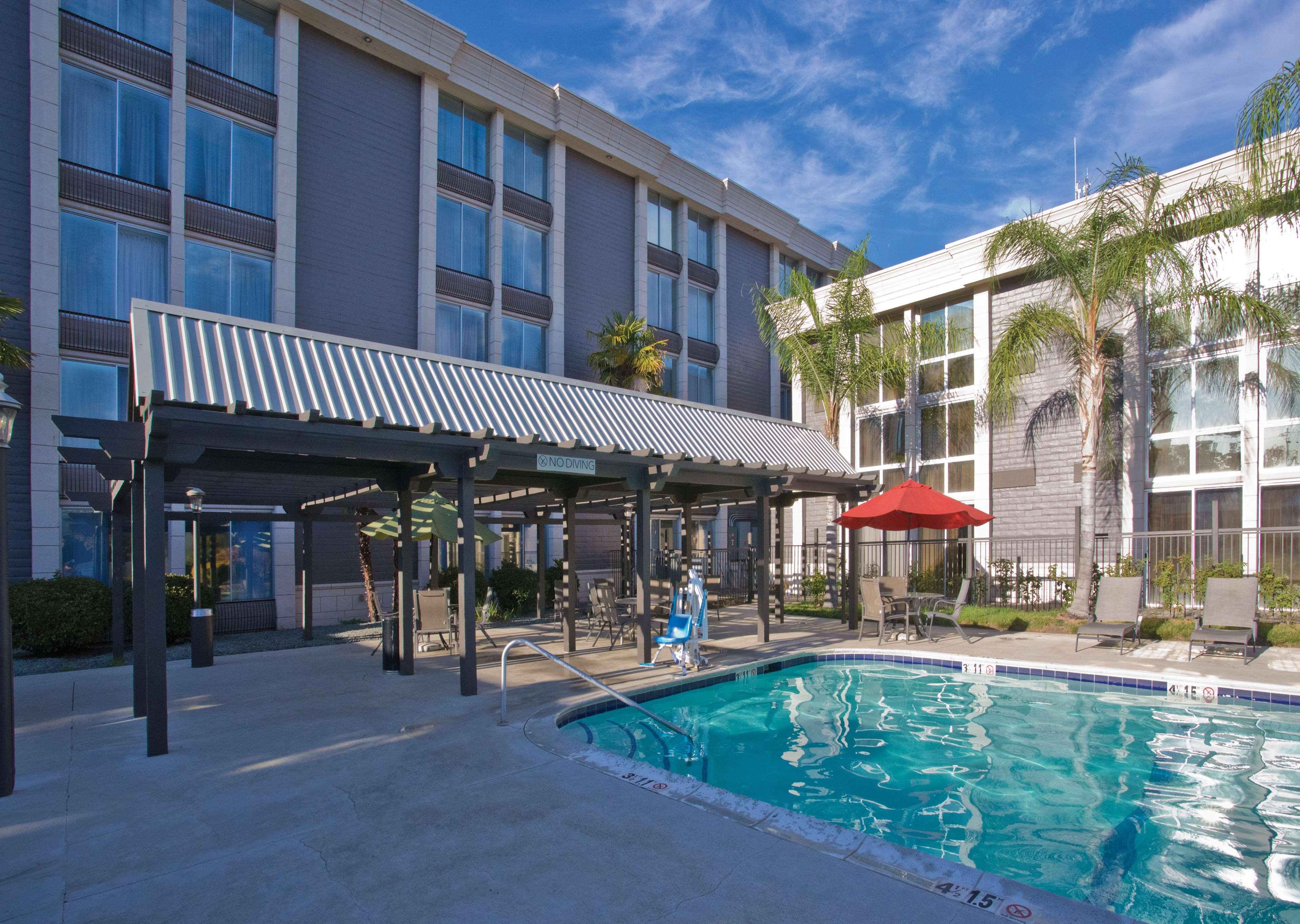 Hotel Doubletree By Hilton Chico, Ca Exterior foto